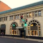Un edificio in stile Art Decò ad Asheville, Carolina del Nord.