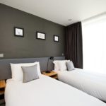 Una stanza da letto di un appartamento indipendente della scuola York Associates