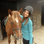 Gli studenti della Discovery Summer Radley fanno lezioni di equitazione