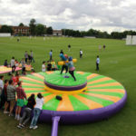 Gli studenti della Discovery Summer Radley si divertono insieme