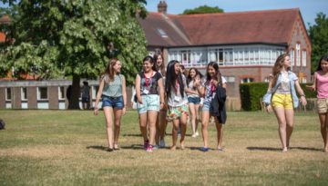 English language course summer school camp vacation study abroad teenagers juniors Studio Cambridge Sir Richard England