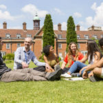Professori e studenti della Summer Boarding Courses Canford School