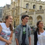 Gli studenti della scuola Bell Wellington durante una gita