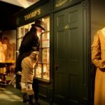 Una ricostruzione di un negozio nel Jane Austen Centre di Bath, Inghilterra