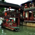 Un giro in barca per la Zhujiajiao a Shanghai, Cina