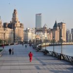 Il lungo fiume dalla parte del quartiere "europeo" Bund di Shanghai, Cina