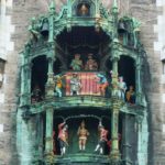 L'orologio Glockenspiel di Monaco di Baviera è il carillon più grande della Germania