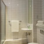 Bagno condiviso di una camera singola nel residence Green Park House 