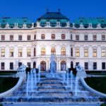 Il Palazzo del Belvedere di sera a Vienna