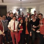 Gli studenti della scuola Hutong Pechino durante una festa