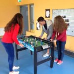 Il tavolo di ping pong della scuola estiva The Dunmore East Summer School