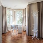 L'area studio dell'alloggio dell'Institut auf dem Rosenberg Summer Camp