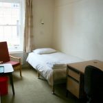 Una camera singola dell'alloggio del Bucksmore Oxford Brasenose College