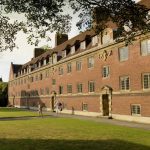L'edificio del dormitorio della Bucksmore Cambridge Magdalene College Summer School 