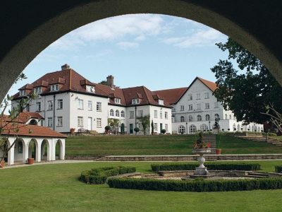 study learn English language course camp vacation LINES Downe House Summer School England children teenagers