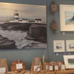 Un tipico negozio di souvenir di Dunmore East, Irlanda