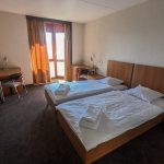 Una stanza doppia dell'alloggio della SLC Leysin Summer Camp