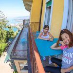 Un balcone di una camera da letto della Surval Summer Camp