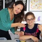 Le studentesse della Surval Montreux Summer Camp creano dei gioielli