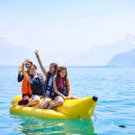 Le studentesse della Surval Montreux Summer Camp sul bananone