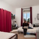 Una stanza doppia dell'alloggio del programma estivo Leadership della Champittet 