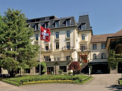 study learn english language leadership program summer school boarding courses champittet pully switzerland challenge camp teenagers 