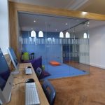 Un'area comune del campus estivo della ICE Clongowes Wood College