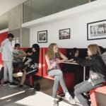 L'area lounge del campus estivo della ICE Glenstal Abbey