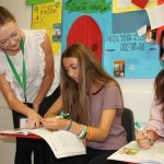 Una classe per ragazzi della scuola aperta tutto l'anno della Irish College of English a Malahide