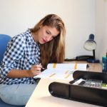 Una camera da letto del residence del programma per ragazzi CLIC Cádiz