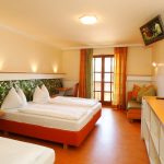 Una stanza tripla nello chalet dei Village Camps Zell am See