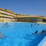 La piscina dei Village Camps Santa Cruz 