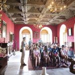 Gli studenti della Hochalpines Institut Ftan Summer Camp in gita