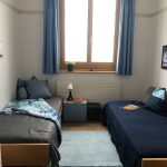 Una stanza doppia dell'alloggio della Hochalpines Institut Ftan Summer Camp 