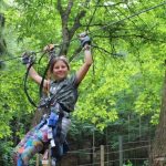 Gli studenti dei Village Camps Leysin in un parco avventura