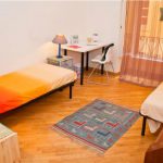 Twin bedroom in the DILIT IH Rome shared apartment accommodation