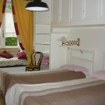 Twin bedroom in the DILIT IH Rome shared apartment accommodation