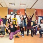 Studenti del programma Giovani Adulti dell'Atlantic Language School durante una classe di danza