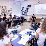 Canzoni irlandesi nella sede estiva della Irish College of English a Malahide
