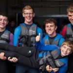 Gli studenti della Atlantic Language School durante una sessione di sport acquatici