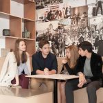 La student lounge e la caffetteria dell'Institut Monte Rosa 