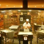 Una dimostrazione della creazione del formaggio nel monastero di Engelberg