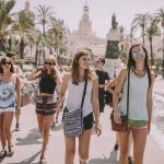 Gli studenti del programma per ragazzi CLIC Cádiz esplorano la città