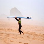 Gli studenti del campo surf dei Village Camps Santa Cruz 