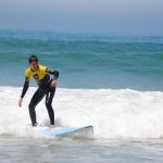 Gli studenti del campo surf dei Village Camps Santa Cruz 