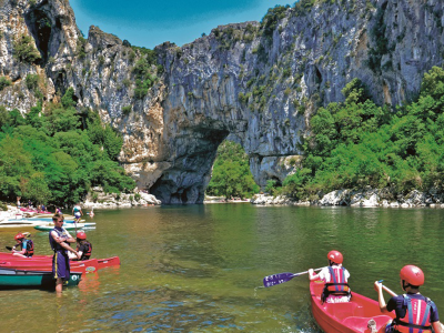 programma-estivo-in-inglese-lingua-francese-canottaggio-avventura-sport-bambini-giovani-ragazzi-village-camps-ardeche-francia