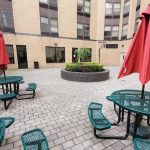 Il cortile dei dormitori della Rennert Summer Plus! New York Brooklyn College - New York. Usa