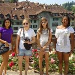 Le studentesse della Surval Montreux Summer Camp durante un'escursione