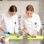 Una classe di cucina della Surval Montreux