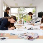 Una classe di arte della Surval Montreux